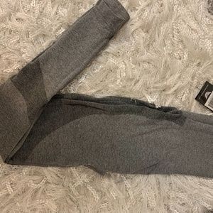 PAIR OF BRAND NEW SIZE UP TRI-STRETCH LEGGINGS